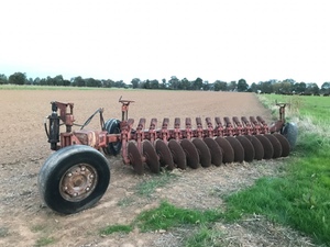 Plough one way disc