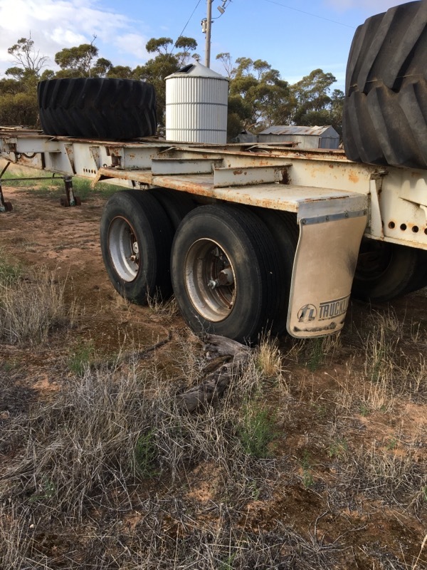 40 Ft Skel Trailer suit hay