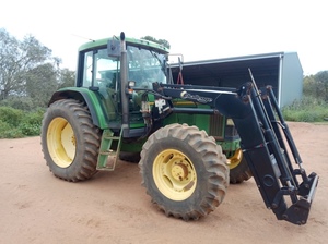 1996 John Deere 6600 Tractor