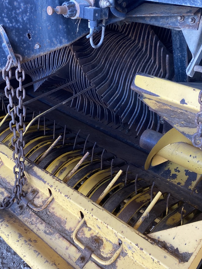 New Holland BB960 4 x 3 Square Baler