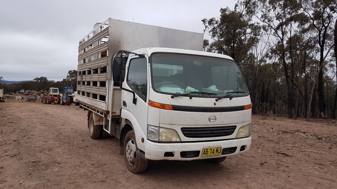 Hino 300  Truck And 2Deck Stockcrate