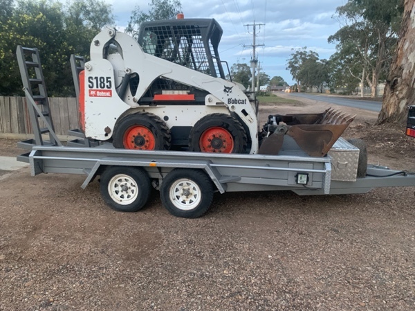 S185 Bobcat &Trailer 