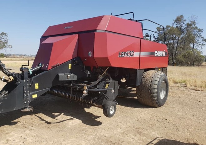 Case IH LBX432 Square Baler
