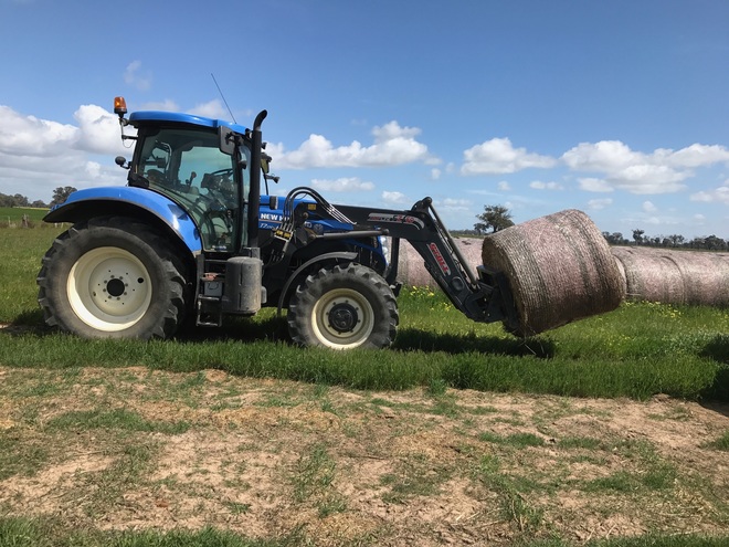 2014 New Holland T7 - 170 Tractor / Front End Loader For Sale