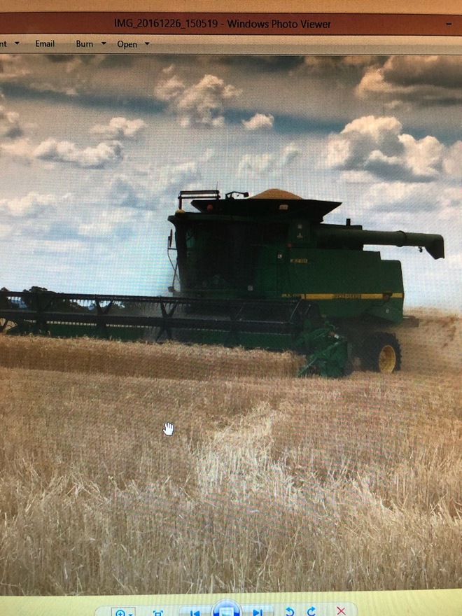 John Deere 9510 Maximiser w 30' Reel Front on Trailer