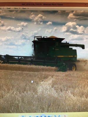 John Deere 9510 Maximiser w 30' Reel Front on Trailer