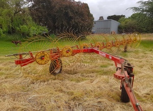 Tonutti T9 Hay Rake
