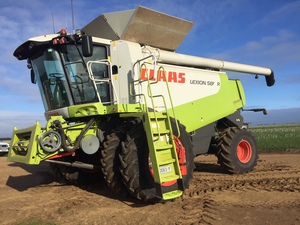 CLAAS LEXION 580 R HARVESTER & FRONT