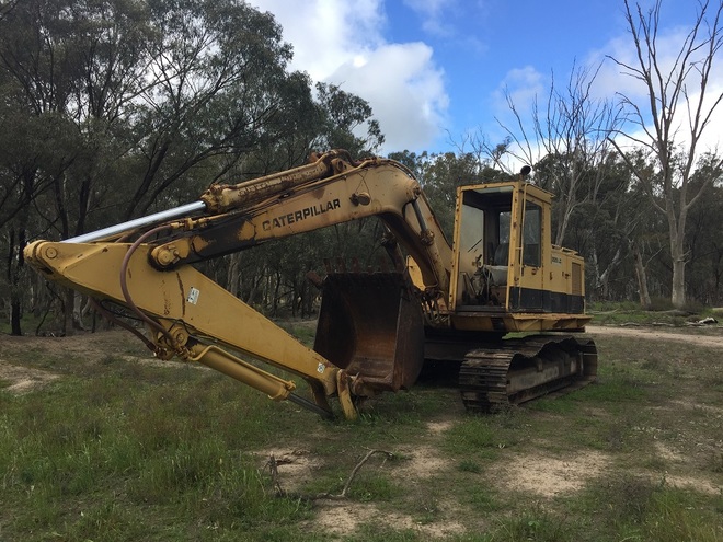 25 tonne CAT 225 LC Excavator