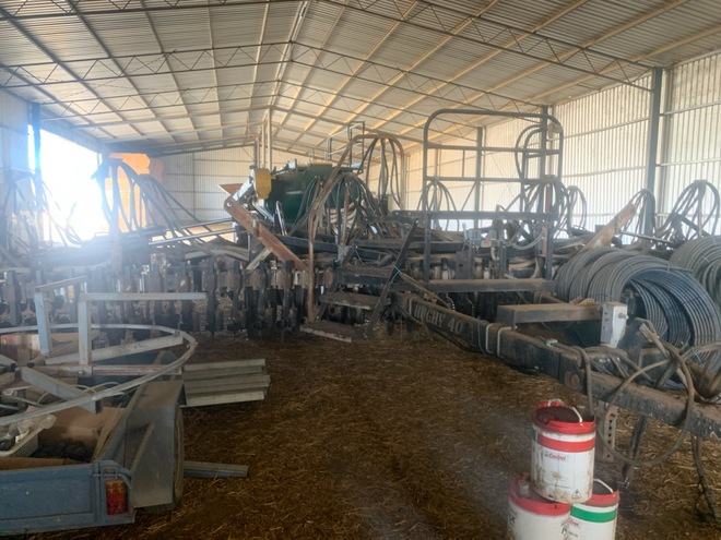 Khart gen 1 40 ft Bar with Simplicity Air Cart