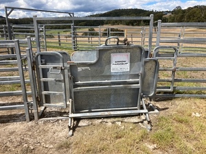 Arrow Galvanised Calf Cradle