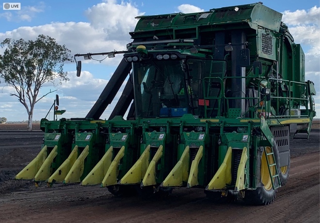 John Deere 7760 Cotton Picker    
