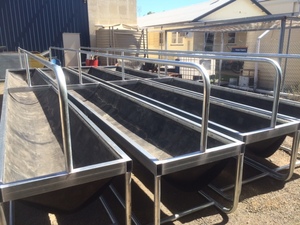 8m Cattle Feeders