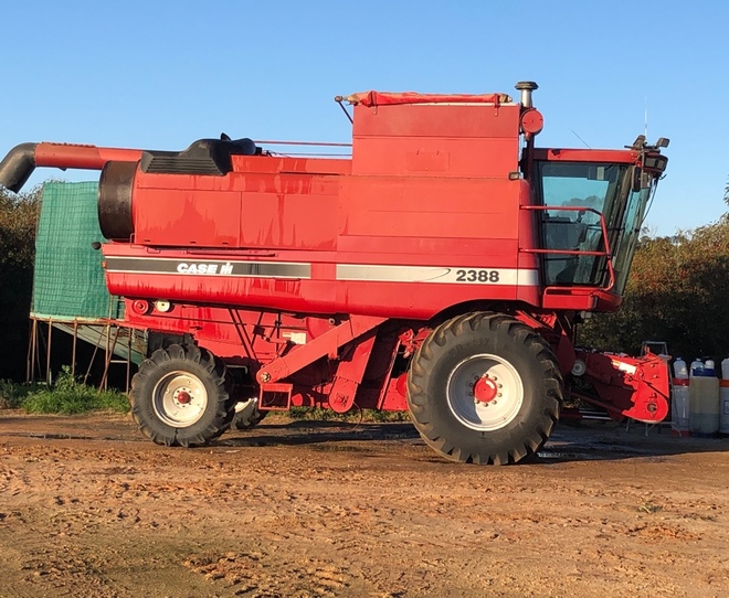 2004 Case IH 2388 Header with 36ft Draper Front