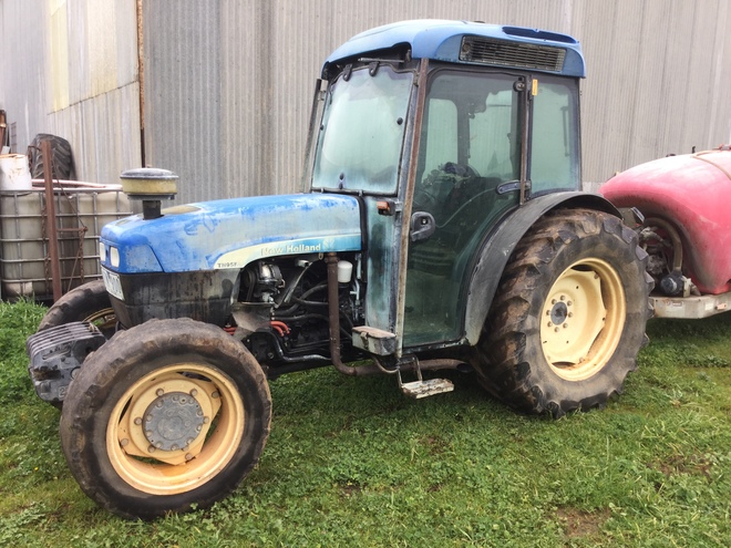 New Holland Tractor TN95FA