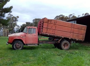International AB160 Farm Truck