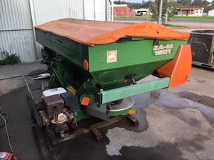 2013 Amazone ZAM 1501 Spreader with hopper extensions