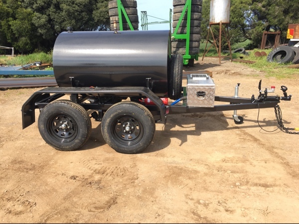 1000 litre fuel trailer