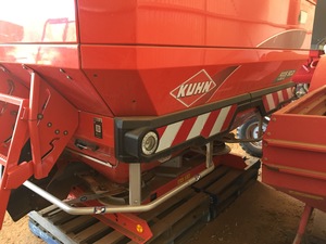 Kuhn 3pl spreader