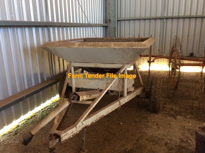 WANTED Trailing Fertilizer Spreader approx. 2 tonne