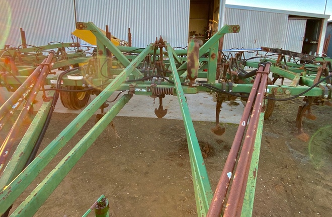 34 tyne Horwood Bagshaw chisel plough