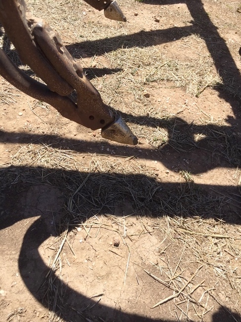 Under Auction (A125) - John Deere 610 Air Seeder with Flexicoil 1330 Air Cart