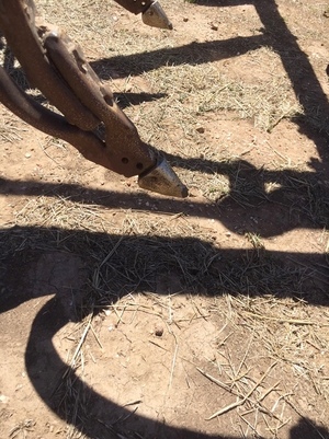 Under Auction (A125) - John Deere 610 Air Seeder with Flexicoil 1330 Air Cart