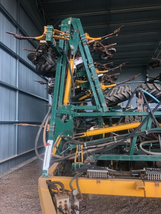 48' Simplicity Allrounder Airseeder & 12000 Ltr TQS2 Cart For Sale