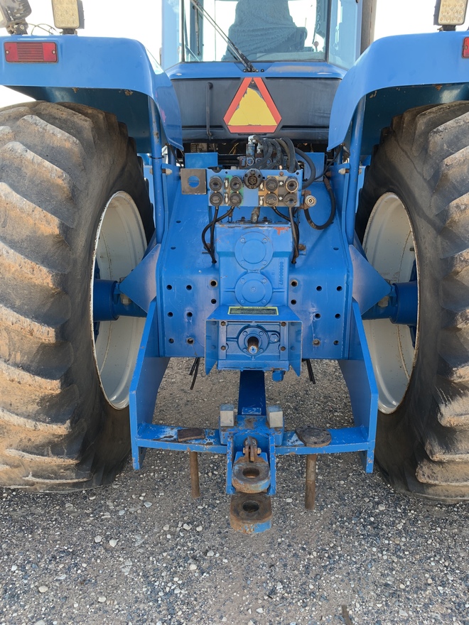 New Holland 9282 4WD Tractor with PTO