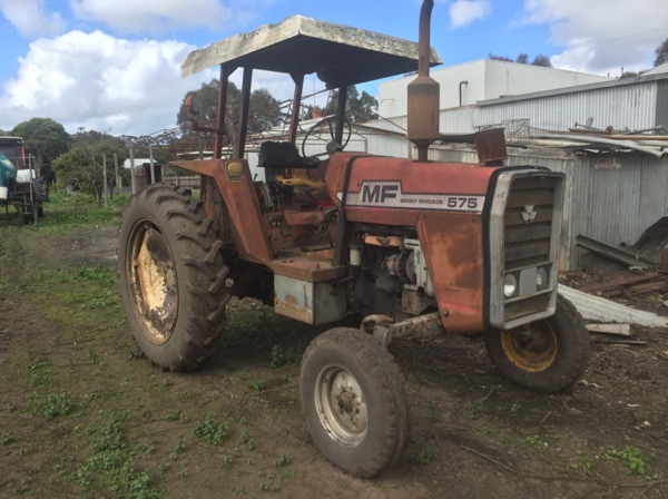 Massey Ferguson 575