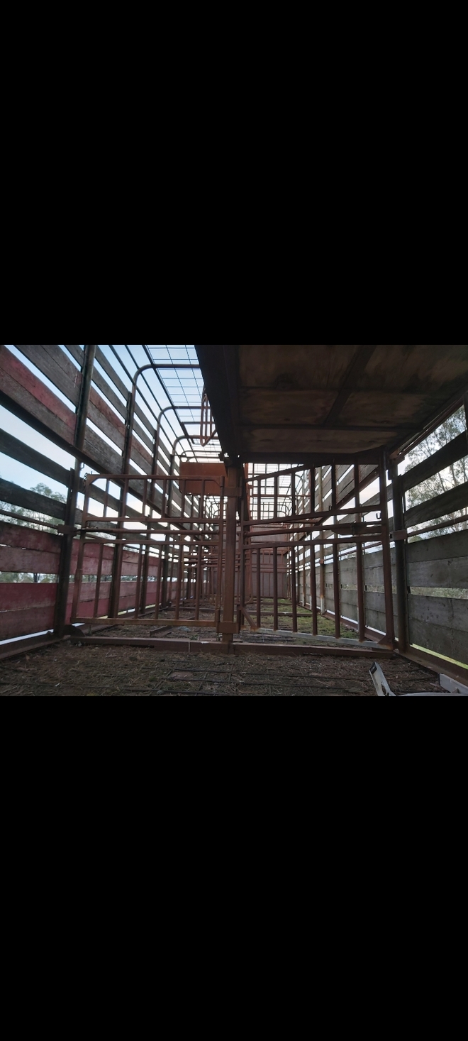 40ft 2 deck stock crate