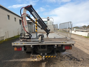 Isuzu NPR250 (medium) Crane Truck