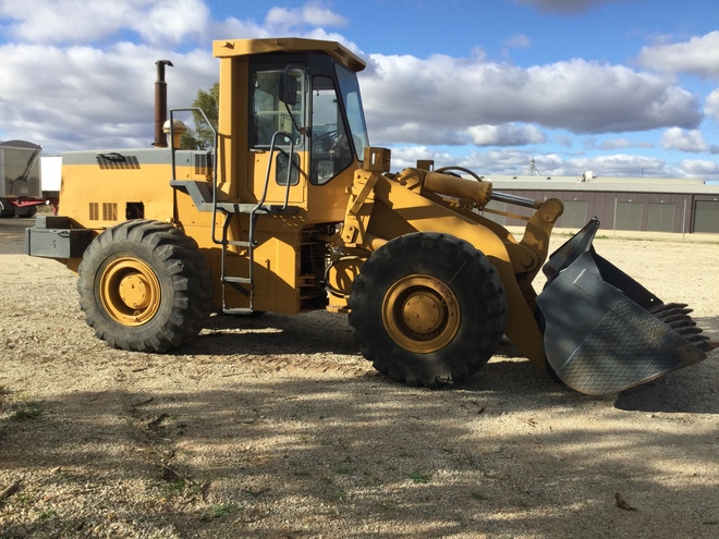 Komatsu WA420 loader