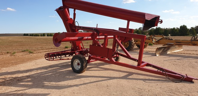 Akron/Richeger Silo Bag Unloader