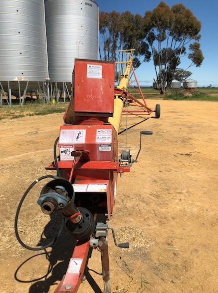 Westfied MK 100-71 Swing-Away Auger