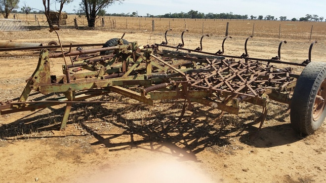 29 Tyne Shearer Scarifier