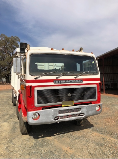 International T 2670 8 Wheeler Tipper