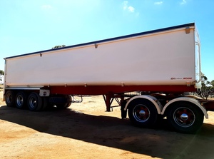 2005 Moore SX Tipper