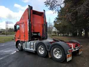 2004 K104 Kenworth