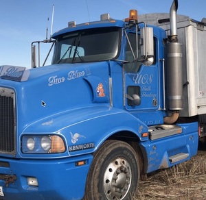 2006 Kenworth T401 with Quad Dog