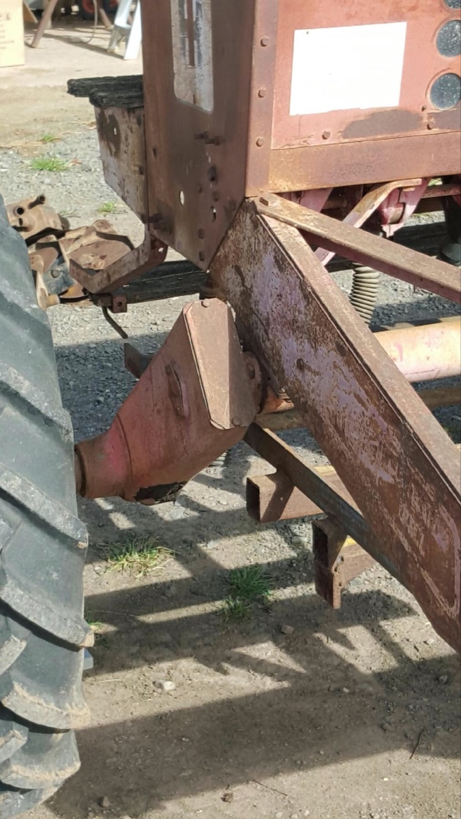 International 611 Combine