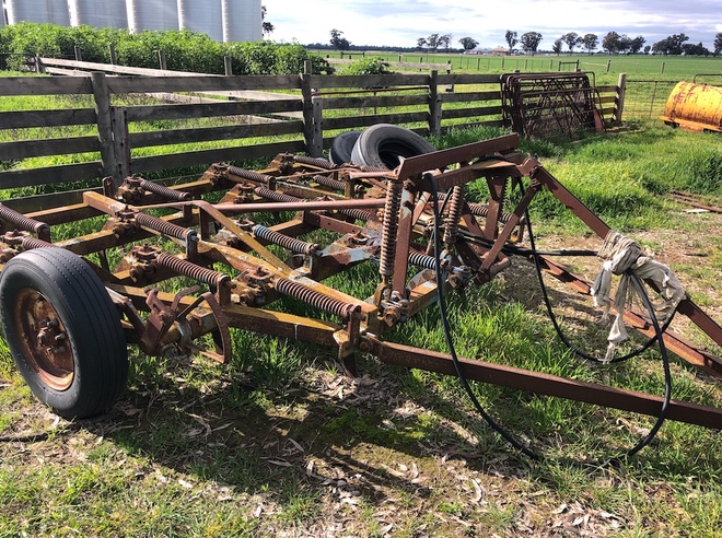 19 Tyne Scarifier