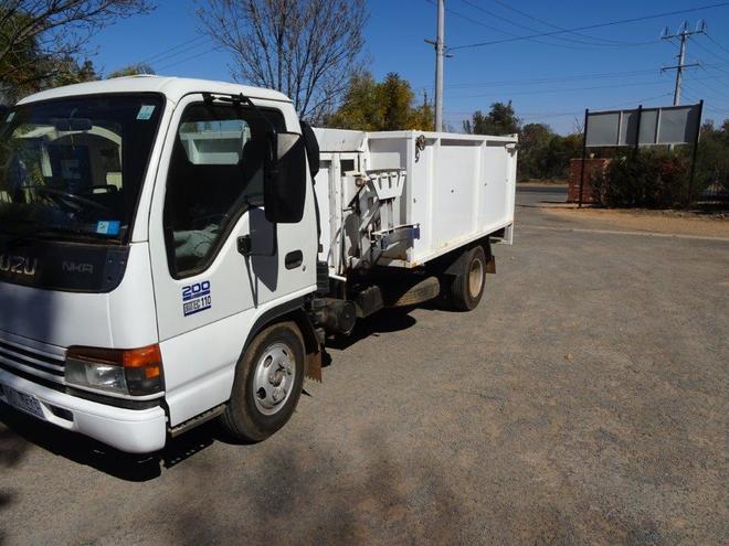 Under Auction - 2002 Isuzu NKR Garbage Truck - Auction on now, ends 19/10/19 at 11 am 
