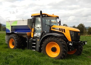  JCB 3230 Fastrac Spreader 2015 model    Selling as a going concern- business included