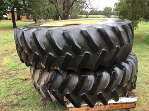 20.8-42 or 520/85R-42 Tyres 16.9-30 tyre