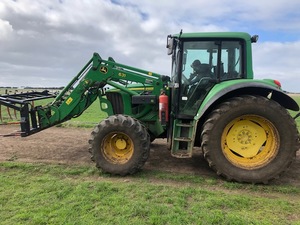 2006 John Deere 6320 110hp Cab Tractor with Front End Loader