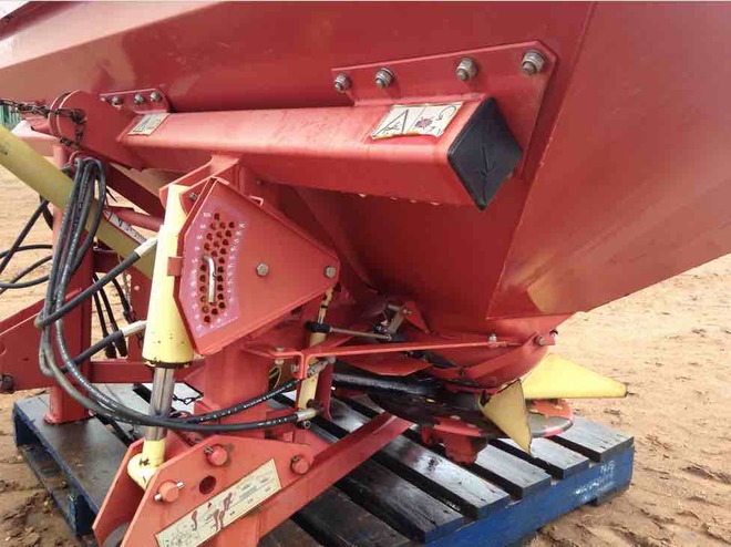 Lely Centerline 2 tonne with extension to maybe 2.5t always shedded
