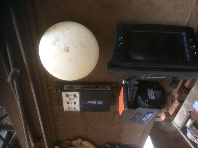 Trimble EZ-Guide 500 display screen with EZ - steer