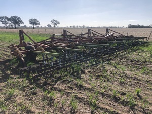 37 Tyne Chisel Plough