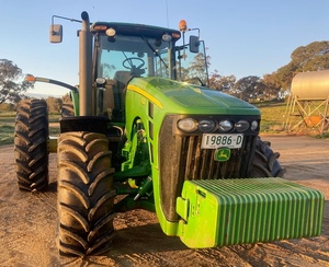 2008 John Deere 8130